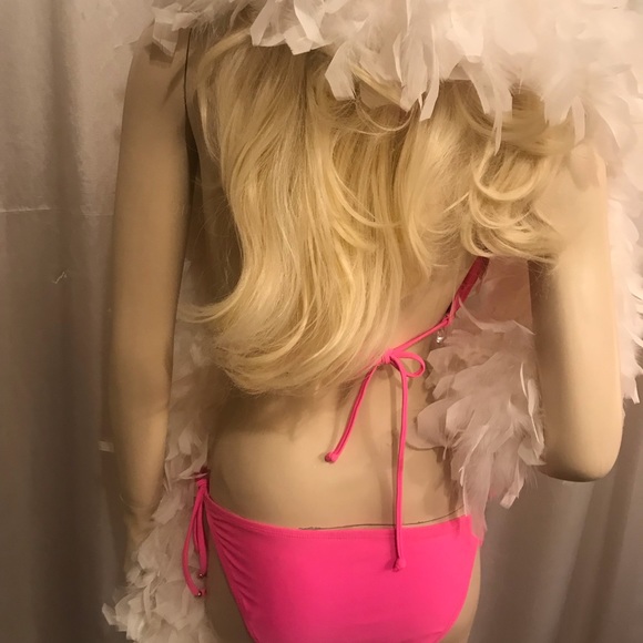 Adorable y2k hello kitty hot pink crystal bikini and earrings 💕 - Picture 10 of 14